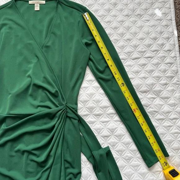 Lark & Ro Emerald Green Jersey Fabric Long Sleeve Wrap Tie Dress Size M - Picture 7 of 15
